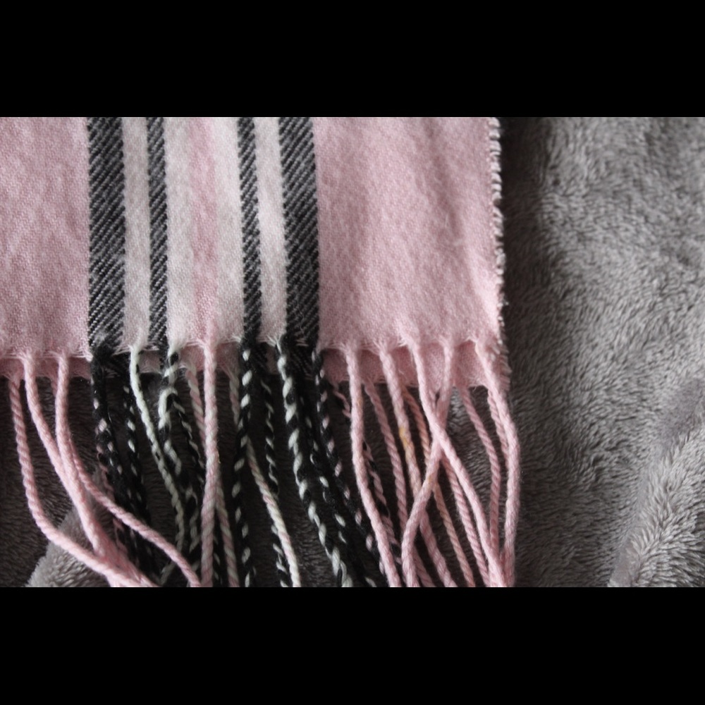 Pink cashmere scarf